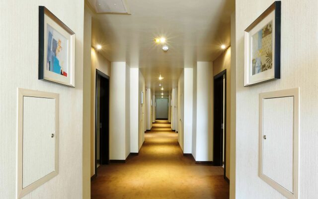 Отель Minotel Barsam Suites