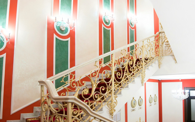 Metro Hotel