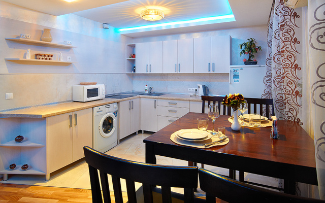 Gostinyiy Dom Na Storojevskoy Apartment