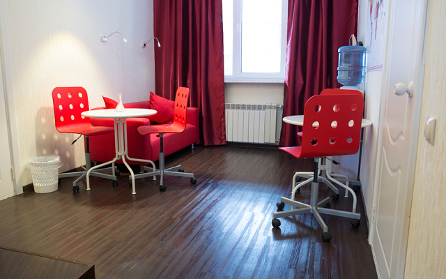 Red Mini-Hotel