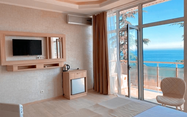Gurzuf Sunrise Resort & SPA Hotel