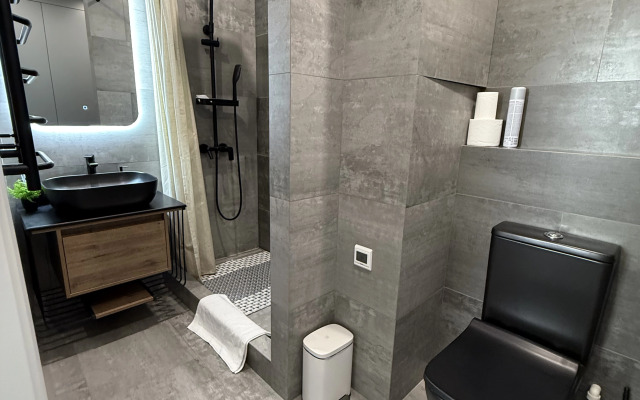 Квартира Дизайнерская двухкомнатная в центре курортной зоны