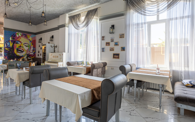 Hotel Marton Sholokhova