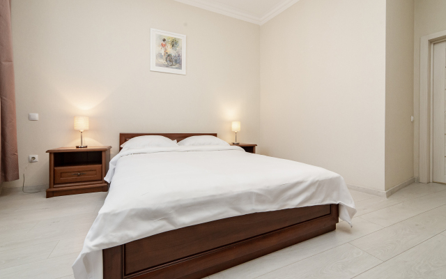 S dvumya spalnyami na Sverdlova Apartments
