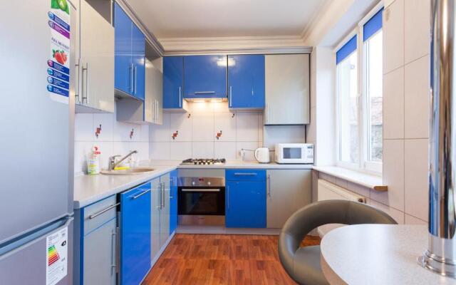 Tryohkomnatnyj Penthaus, YUzhnyj vokzal,Kolibri#27/13 Apartments