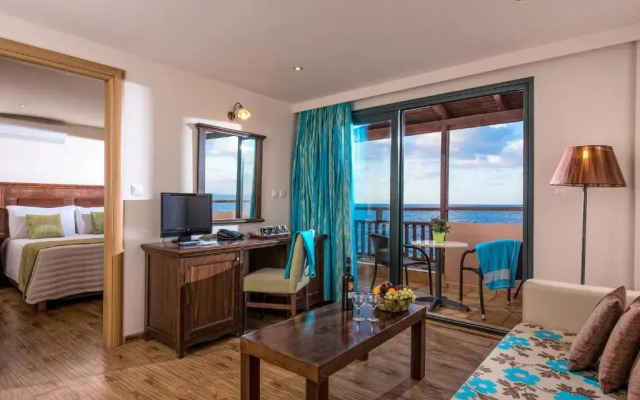 Koutrakis Suites Hotel
