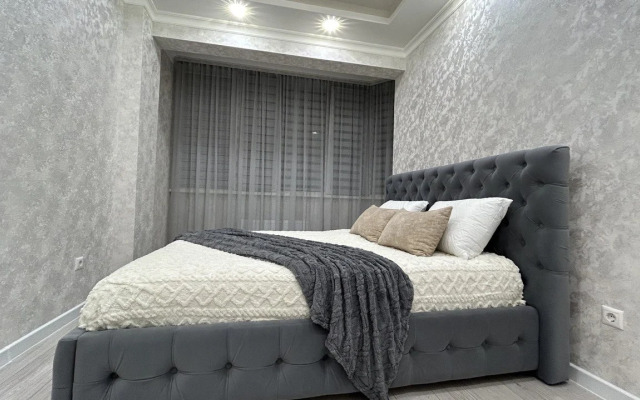 Semeyny Lyuks Apartments