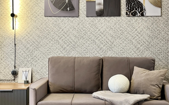 Dizajnerskaya Na Vzletke Ryadom S Torgovim Тsentrom Planeta Flat