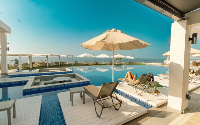 Caesar Cliff Resort Apartment Hotel