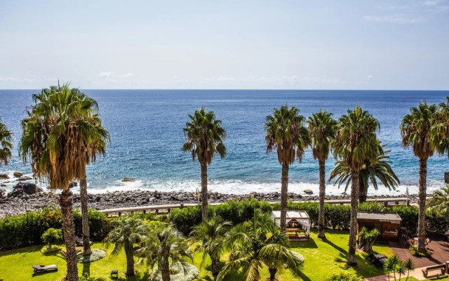 Hotel The Views Oasis - Family Friendly