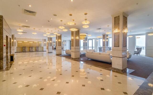 The Grand Gloria Hotel