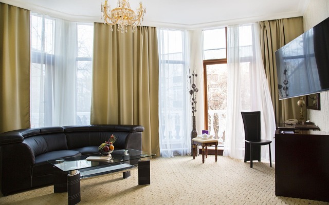 TAGANKA-HOLL Moscow Hotel