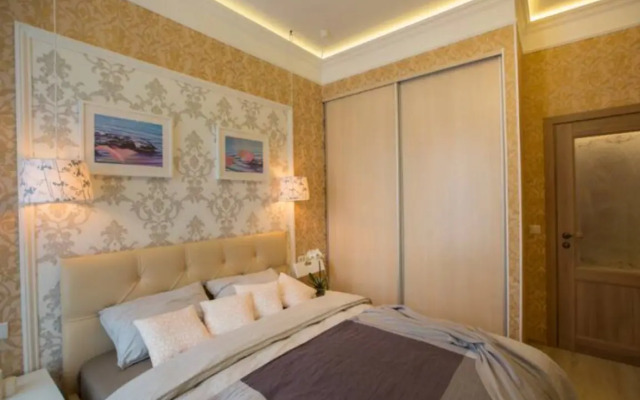 Samotsvet 11 Na Kievskoy 3 Apartments