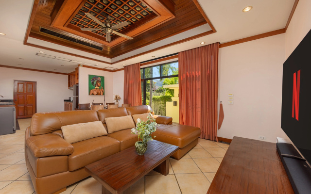 Вилла Traditional Thai 2BR in Baan Bua Estate