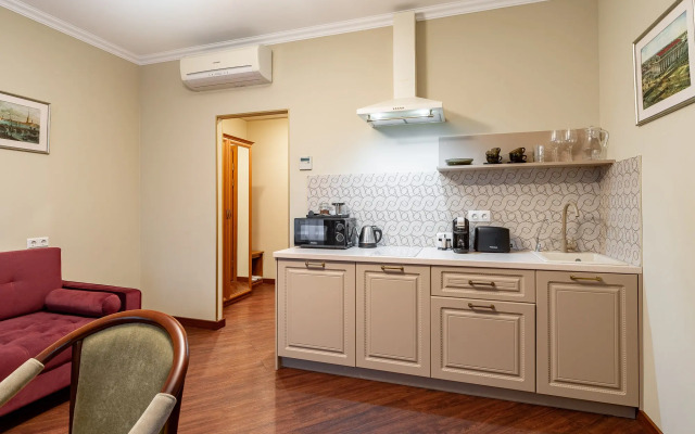 Квартира Евро-Двухкомнатная на Столярном переулке