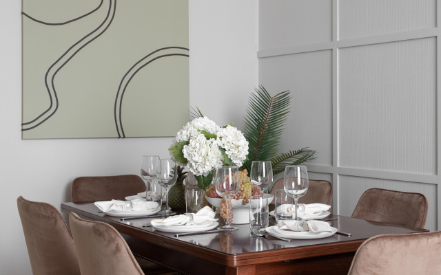 Квартира Видовая Трехкомнатная с Эркерным Балконом