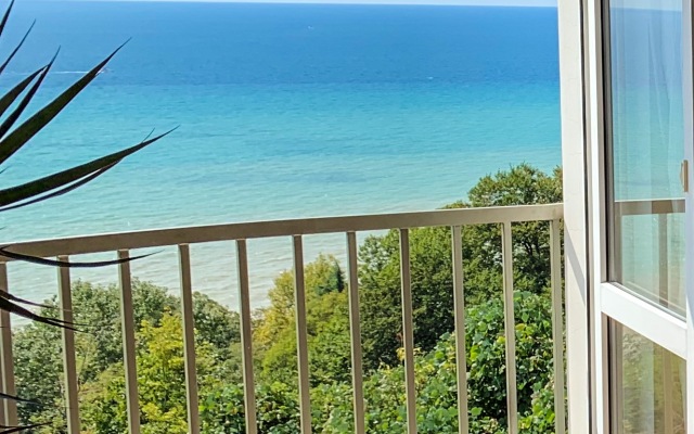 Townhouse Ryadom s morem s basseinom Villa 2