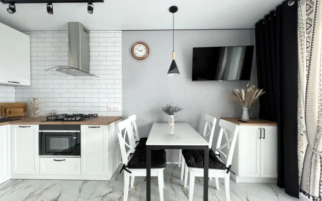 Stylish Apartments kravc Group v ZK "Parusa"