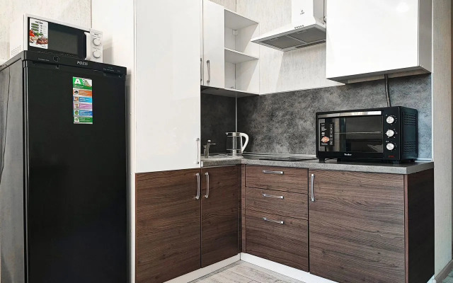 V Tsentralnom Sochi s Bolshoy Lodzhiey Flat