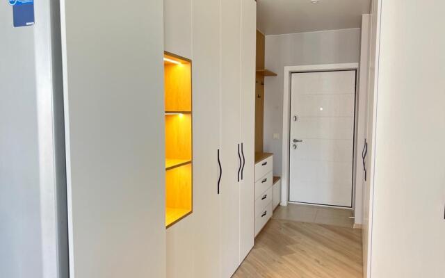 Апартаменты двухкомнатные улица Игоря Лученка 9