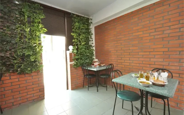 Uyut Guest house