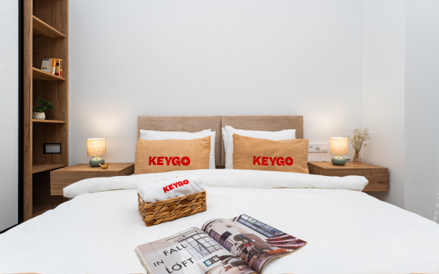 KeyGo #0161, 1 Bedroom, Designed with Balcony Apartments