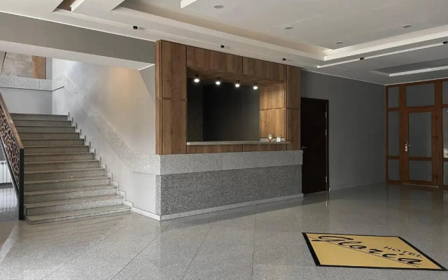 Gloria Deluxe Hotel