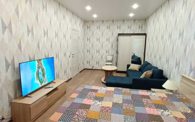 Апартаменты 4-х комнатная на Олимпийской 83