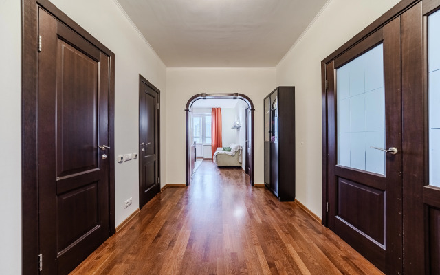 Квартира Просторная 2-х Комнатная Квартира в Московском Районе