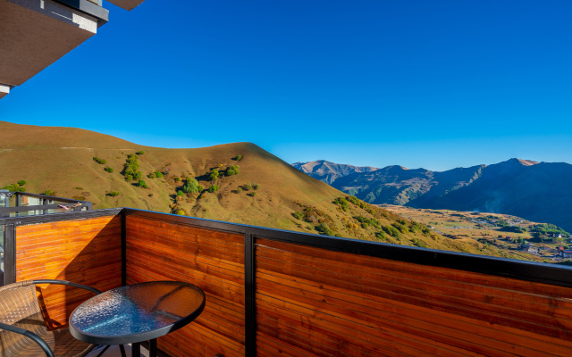Touch The Mountains Twins New Gudauri Hotel
