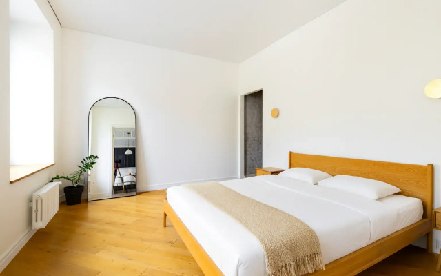 Квартира Фантастическая квартира возле Новой Голландии