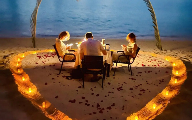 Thoddoo Sunny Beach Guest house
