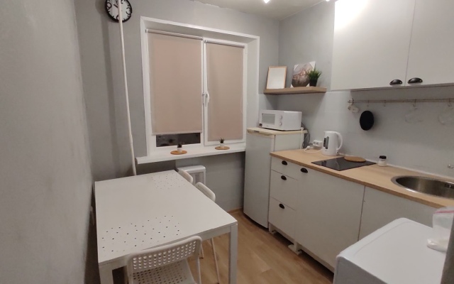 Квартира Двухкомнатная 50 лет Октября 33