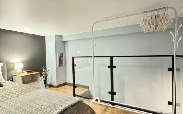 Dvukhurovnevye u metro Nagornaya Apartments