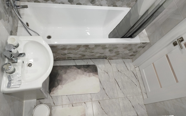 Svetlaya i uyutnaya kvartira Flat