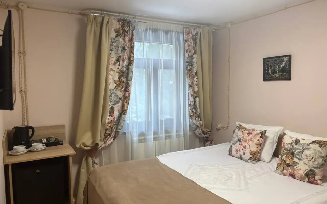 Udivitelnaya Derevnya Mandrogi Tourist Complex