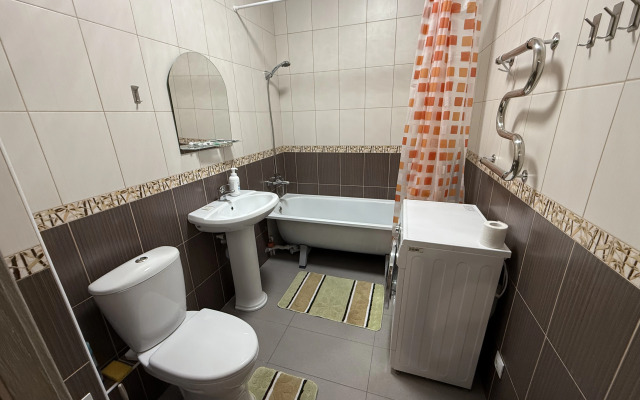 Uyutnaya odnushka s vidom na Olimpiyskiy park Flat