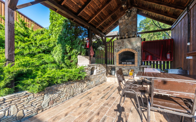 Ryizhy Ap Guest House
