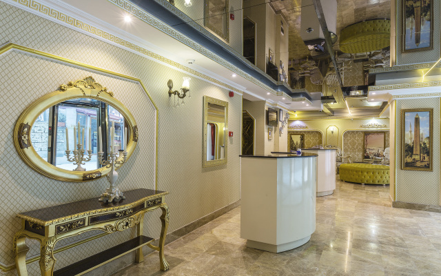 Lausos Palace Hotel