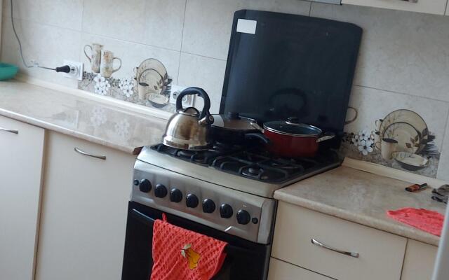 Kvartira U Berega Chyornogo Morya Apartments