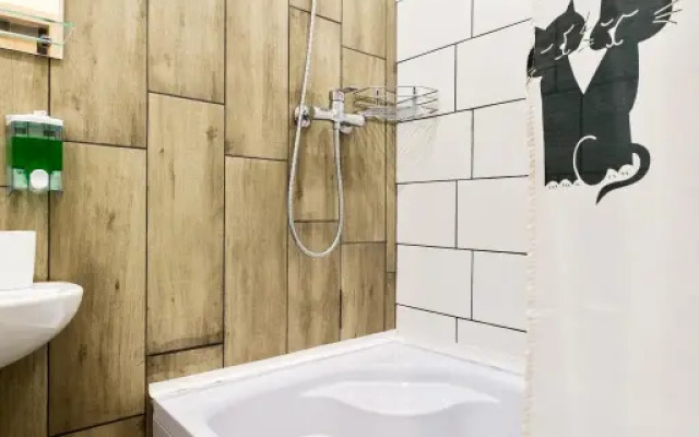 2 Revolyutsionnyij prospekt 25/12 Flat
