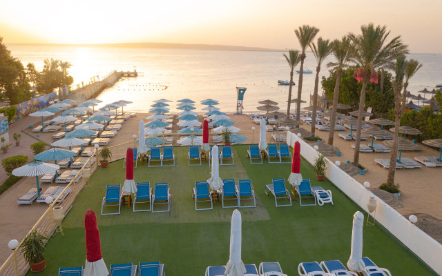 Minamark Beach Resort & Spa