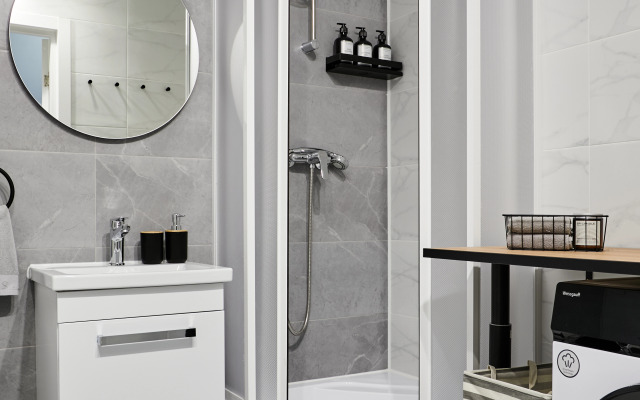 Апартаменты MyHomeYourHome на Проспекте Буденного д.15