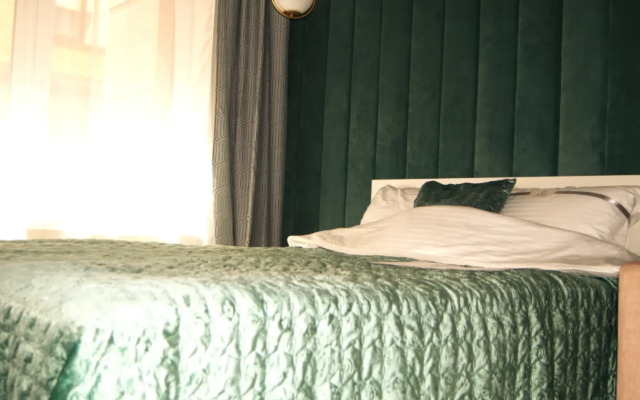 Квартира студия изумрудная в ЖК премиум класса