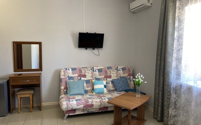 Zhemchuzhinka Guest House