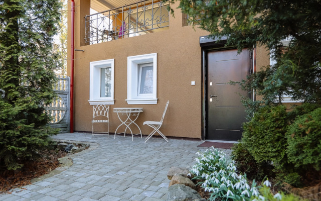 Na Dadaeva Apartments 3