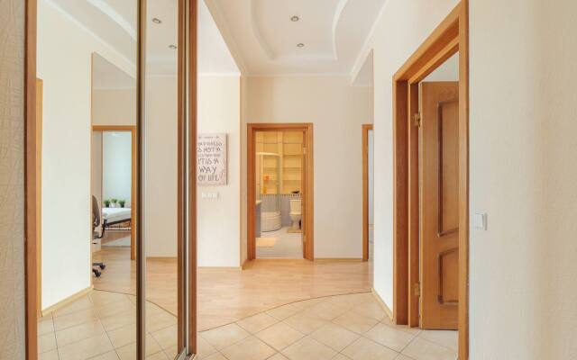 3-komnatnye HomeApart K. Marksa, 25 Apartments
