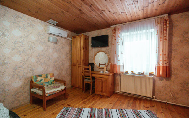 Podvorye Guest House