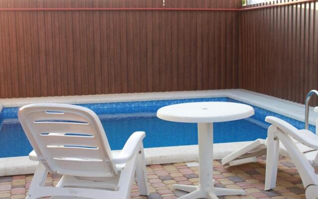 Aleksandr Guest house