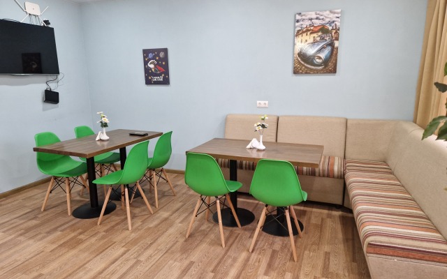 Elhostel Hostel